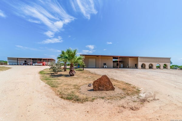 548 FRANKLIN LN, YANCEY, TX 78886 - Image 84d49fa9948d57dc4ce86a0f97ca084f/548000037