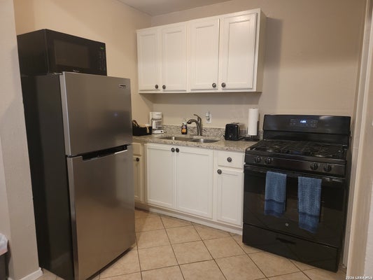 403 W HIGHLAND BLVD APT 3, SAN ANTONIO, TX 78210 - Image 84f35031c1bcf8bf8e45a230a2fb2fc4/221905541