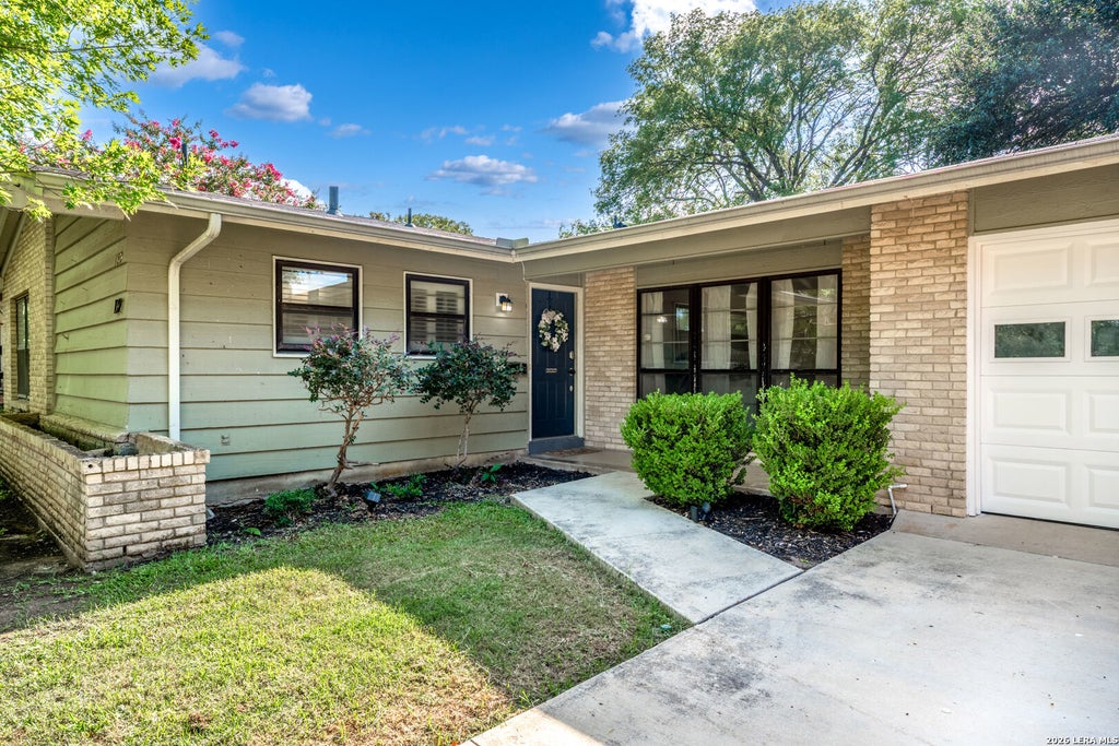 Photo of 139 VERDANT ST, San Antonio, TX 78209 (MLS # 1993624)