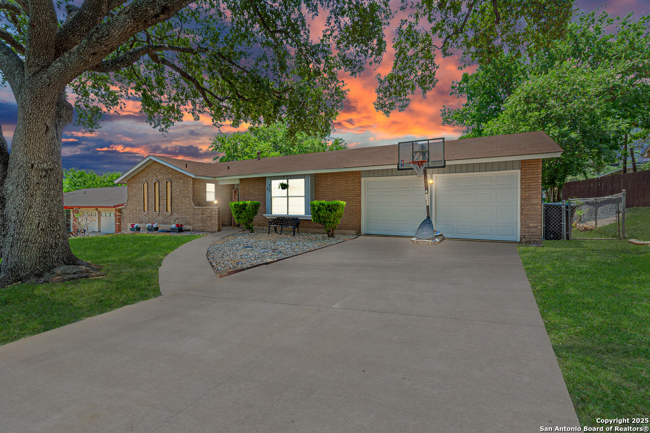 5718 Ponderosa Dr