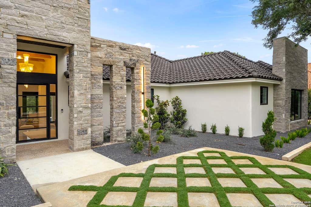 Photo of 6 Turin Ct, San Antonio, TX 78257 (MLS # 2004388)
