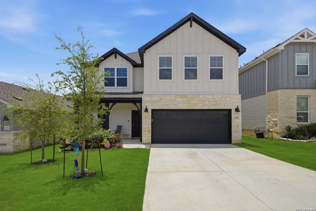 Photo of 418 RUSTIC GRV, Boerne, TX 78006 (MLS # 1972272)