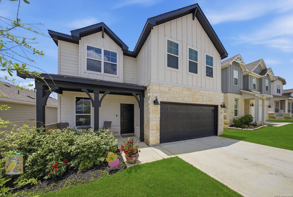 Photo of 418 RUSTIC GRV, Boerne, TX 78006 (MLS # 1972272)