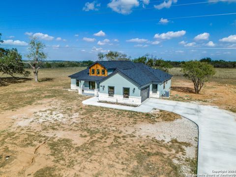 A home in Floresville