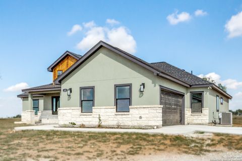 A home in Floresville