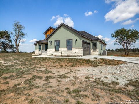 A home in Floresville