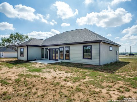 A home in Floresville