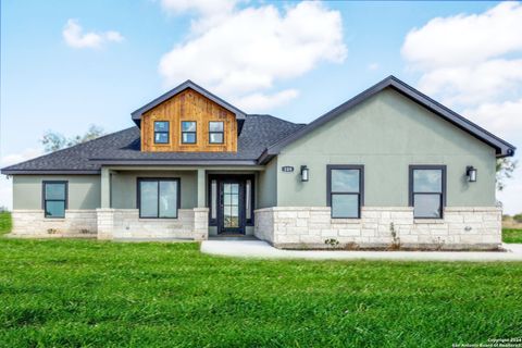 A home in Floresville