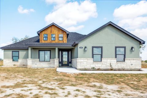 A home in Floresville