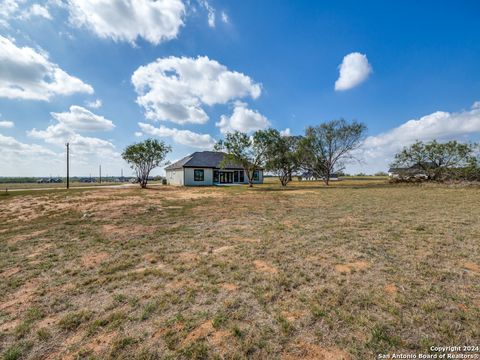 A home in Floresville