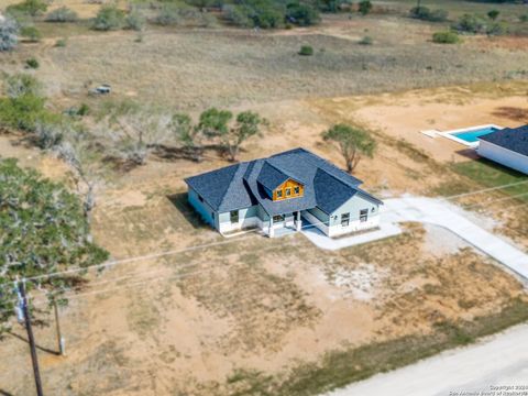 A home in Floresville