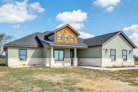 A home in Floresville