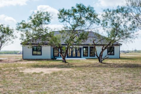 A home in Floresville