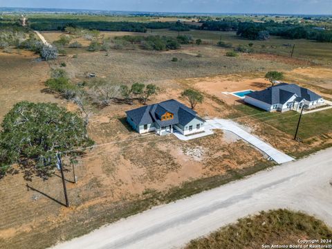 A home in Floresville