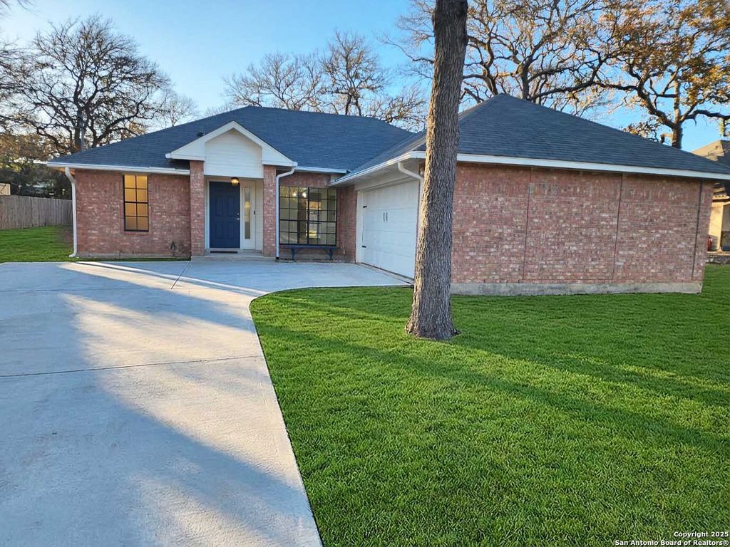 Photo of 1390 Misty, Spring Branch, TX 78070 (MLS # 1930107)