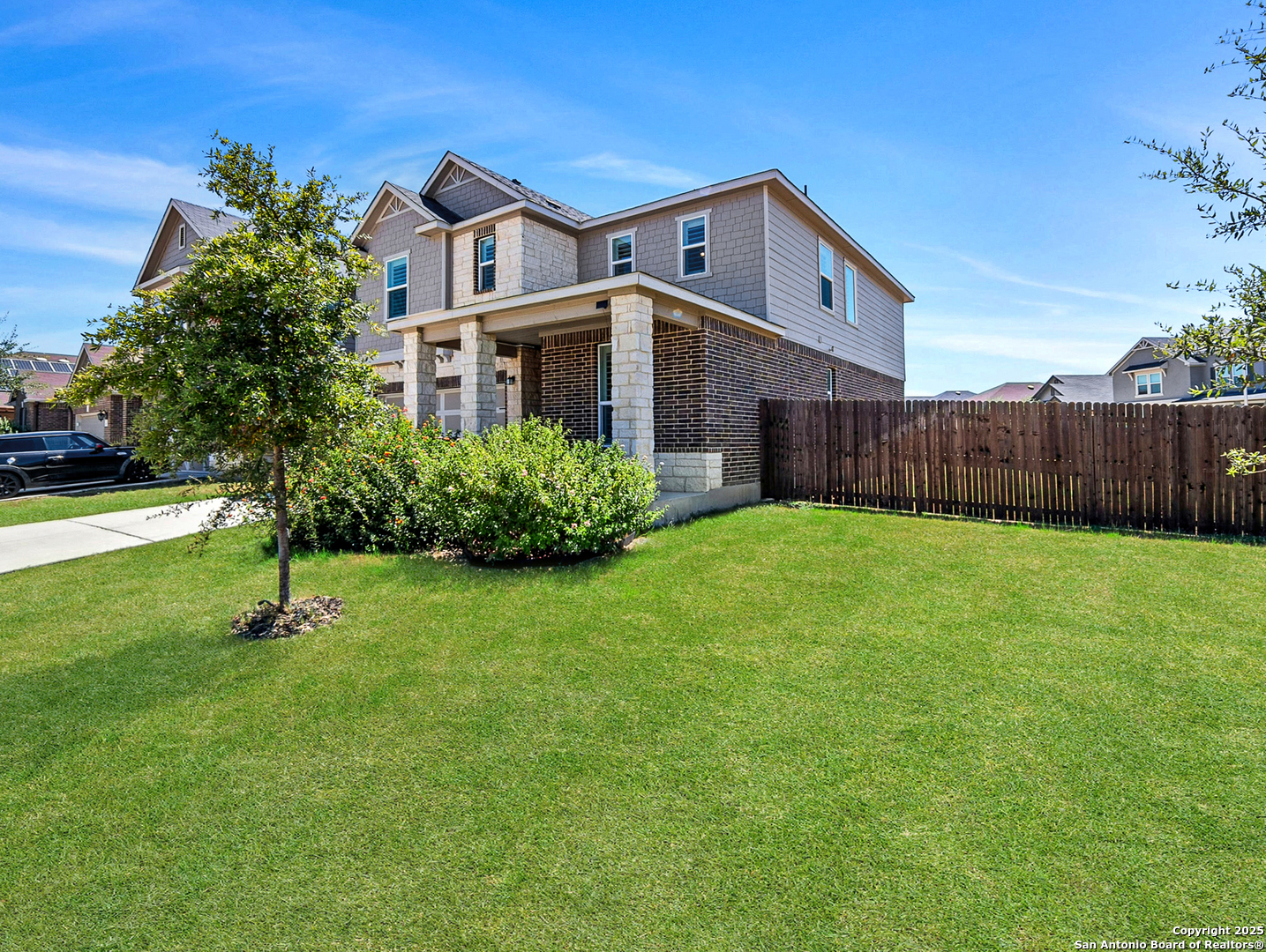 3865 Bentwood