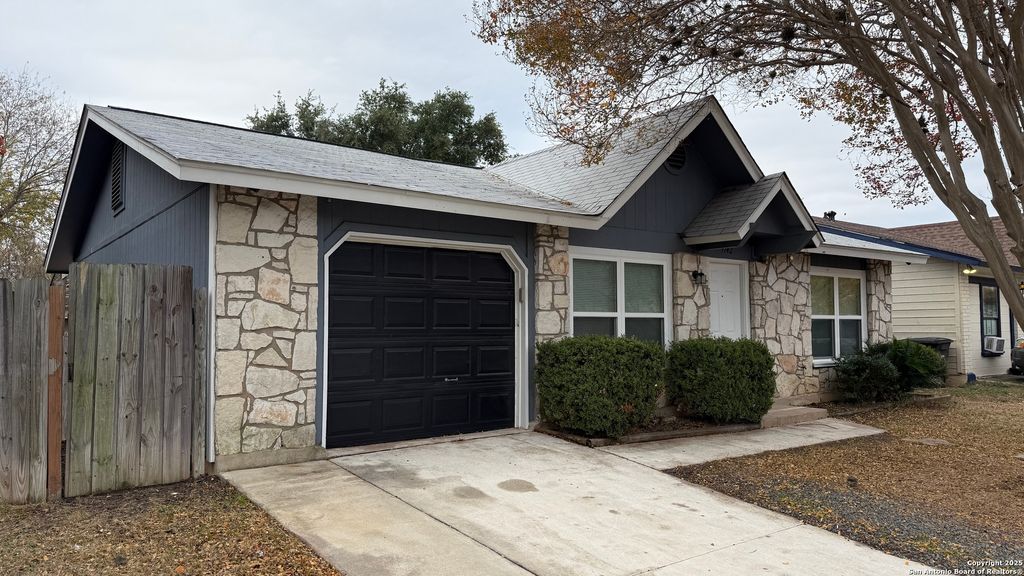 Photo of 9742 Hidden Rock, San Antonio, TX 78250 (MLS # 1928498)
