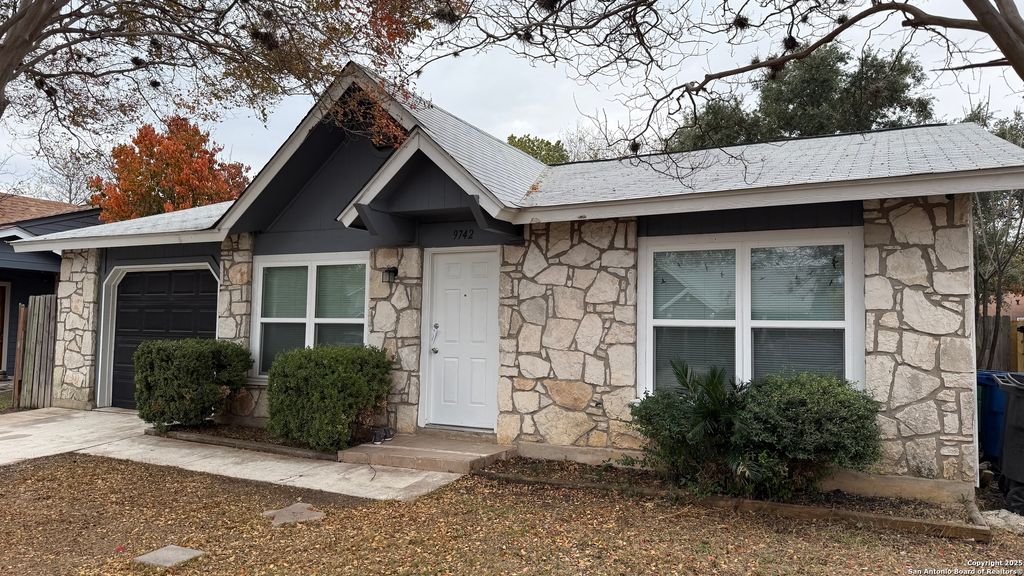 Photo of 9742 Hidden Rock, San Antonio, TX 78250 (MLS # 1928498)