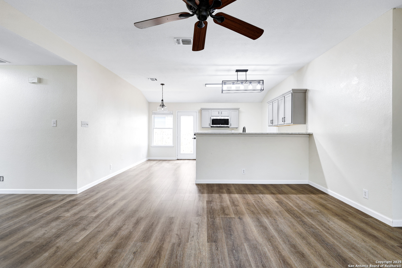 Search 7102 Heathers Pl