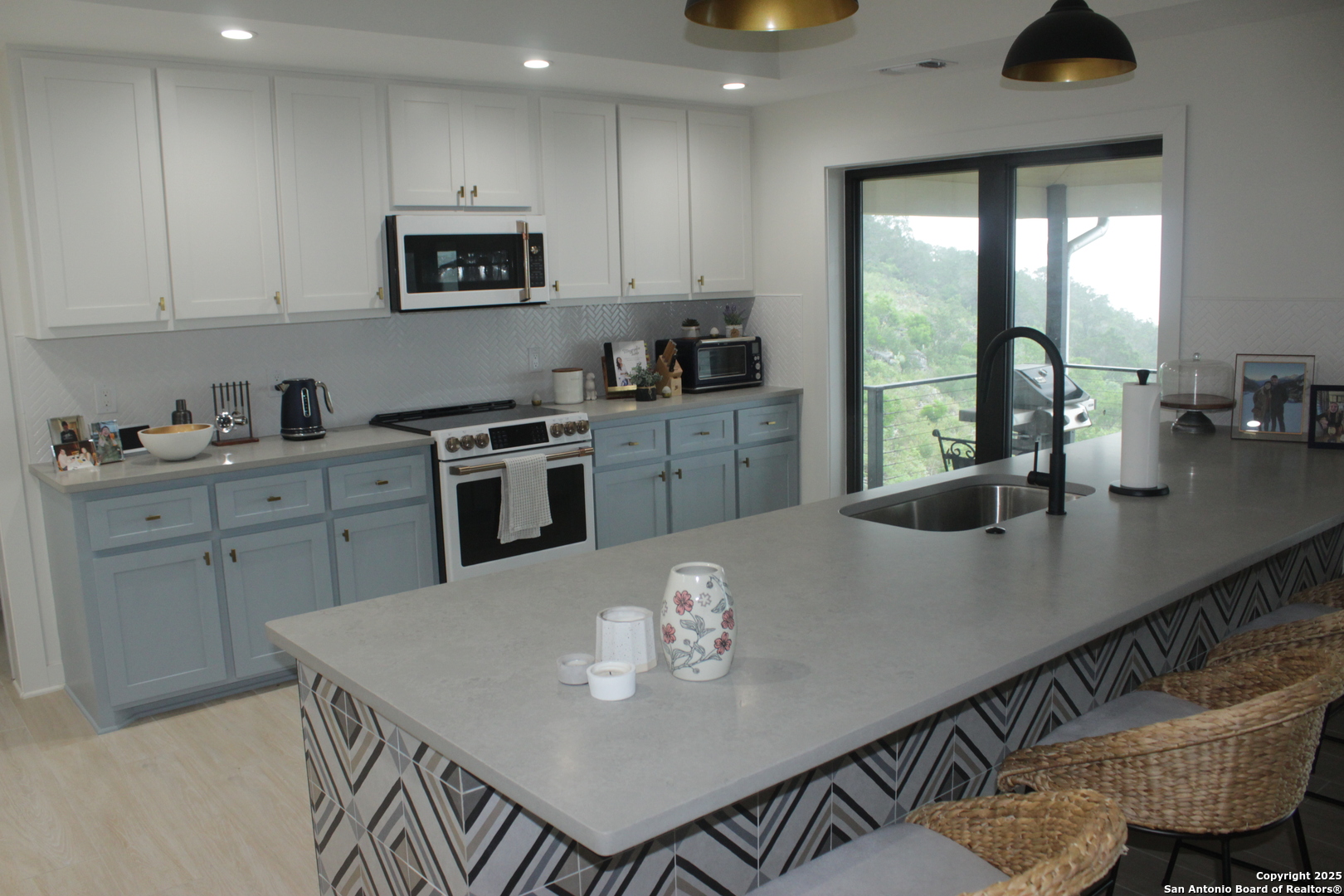 47 N Valley Vista