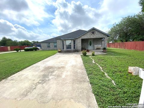 A home in Floresville