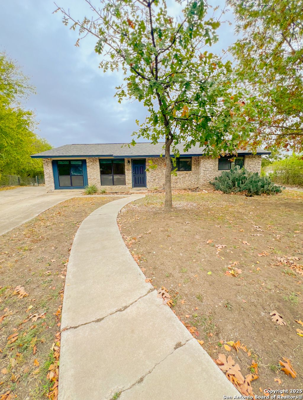 Photo of 3818 Grey Knoll Dr, San Antonio, TX 78230 (MLS # 1925604)