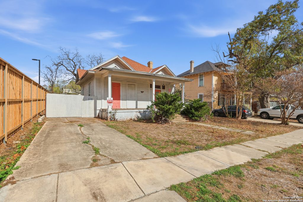 Photo of 405 Laurel, San Antonio, TX 78212 (MLS # 1932356)