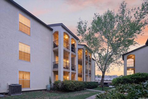 8702 Village Dr 407 San Antonio TX 78217