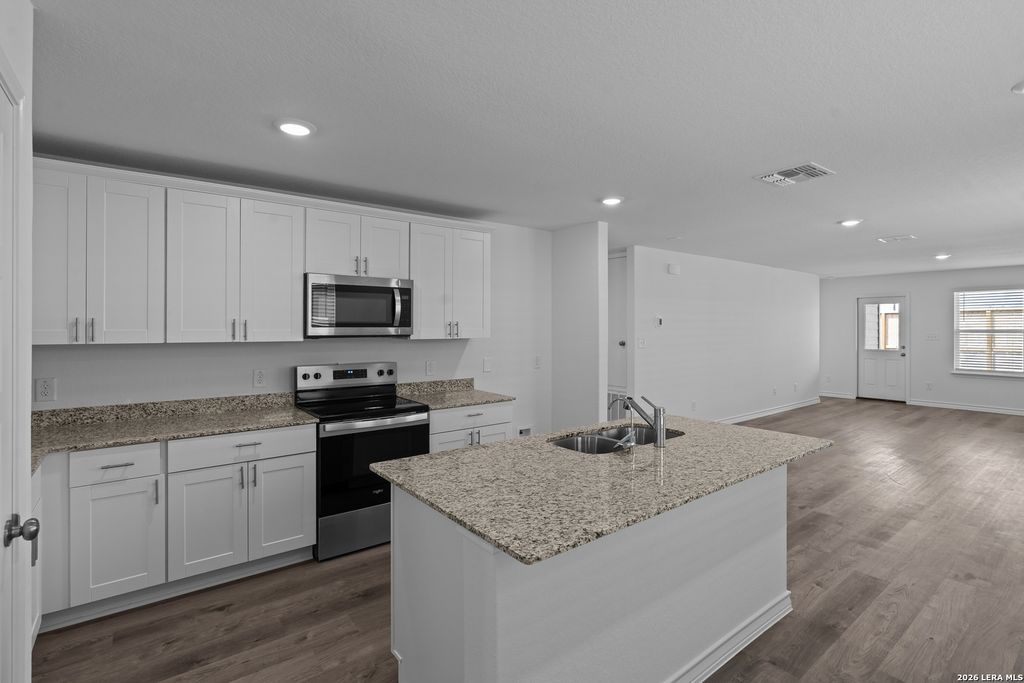 Photo of 4061 Bermuda Ln, Seguin, TX 78155 (MLS # 1940653)