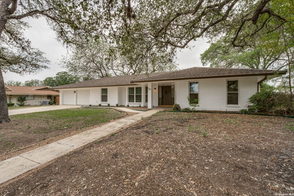 Photo of 517 BALFOUR DR, Windcrest, TX 78239 (MLS # 1962382)