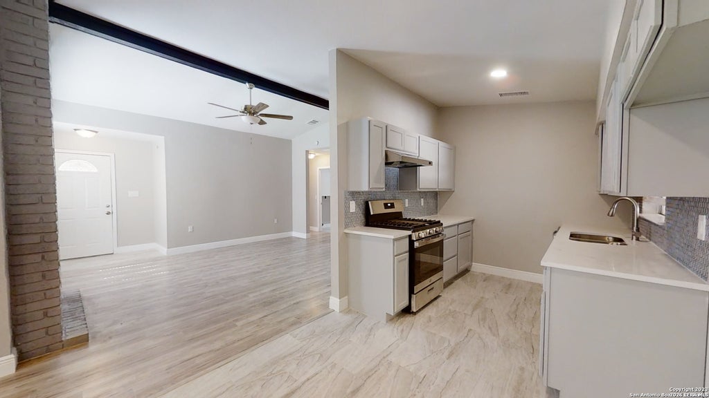 Photo of 9643 South Bend, San Antonio, TX 78250 (MLS # 2016215)