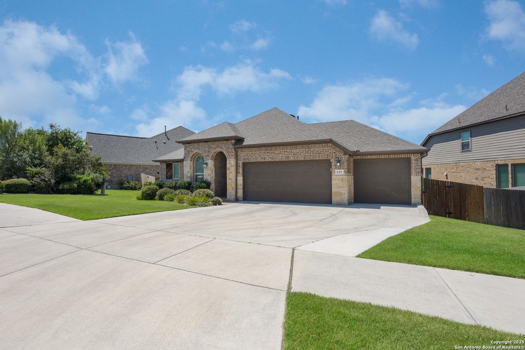 Photo of 125 Cimarron Creek, Boerne, TX 78006 (MLS # 1907723)