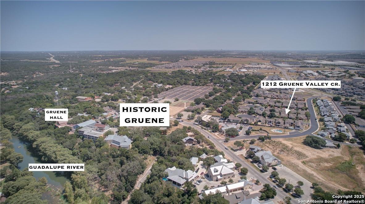 1212 Gruene Valley