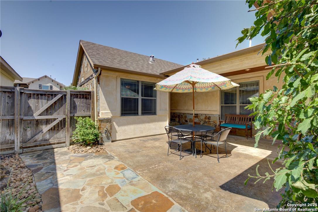 1212 Gruene Valley