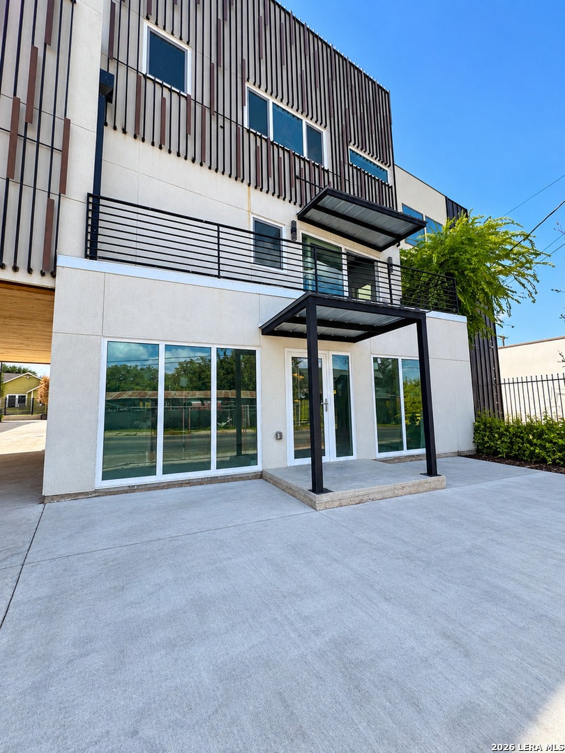 Photo of 2619 S FLORES ST 6-7-8 #6-7-8, San Antonio, TX 78204 (MLS # 2018381)