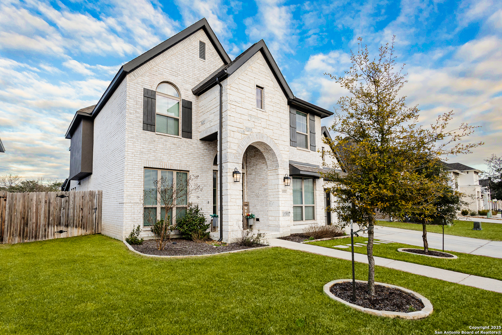 30170 Valley Run