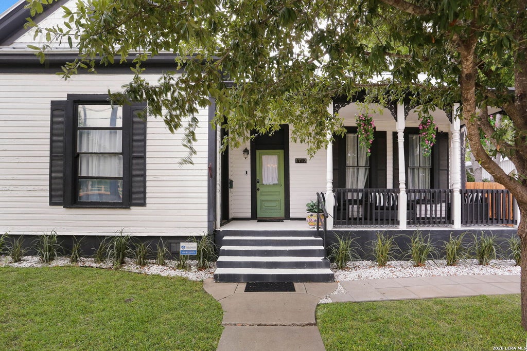 Photo of 1712 N Pine St, San Antonio, TX 78208 (MLS # 2006366)