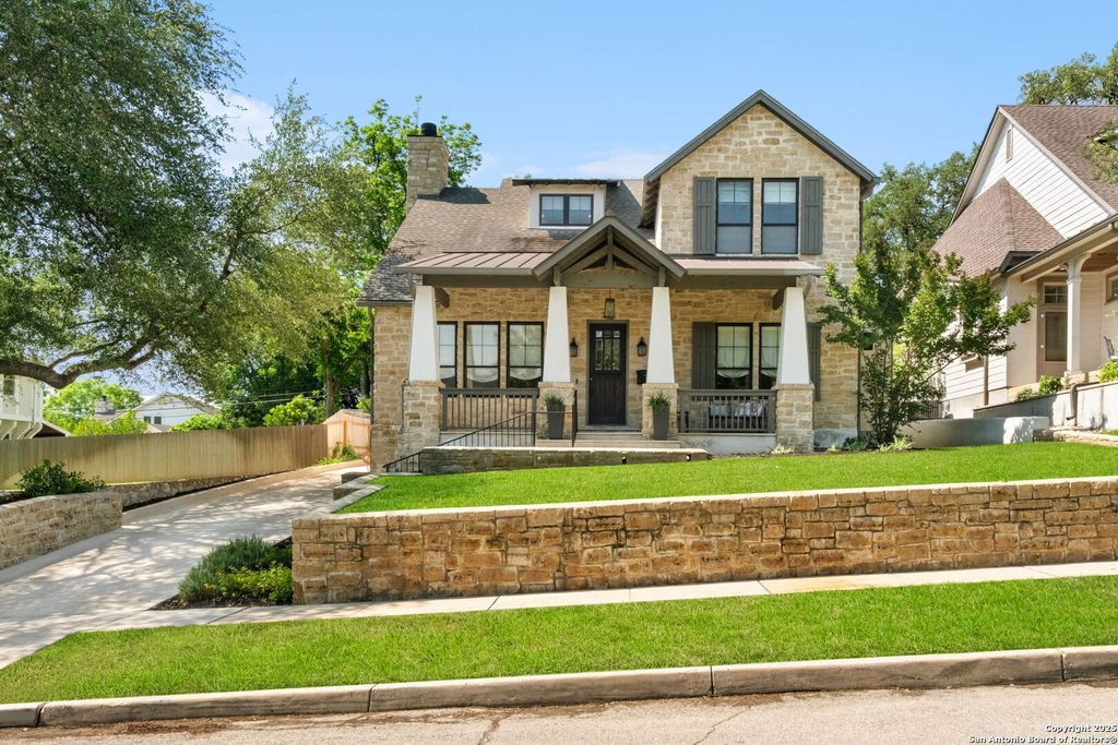 Photo of 228 Cloverleaf, Alamo Heights, TX 78209 (MLS # 1871134)