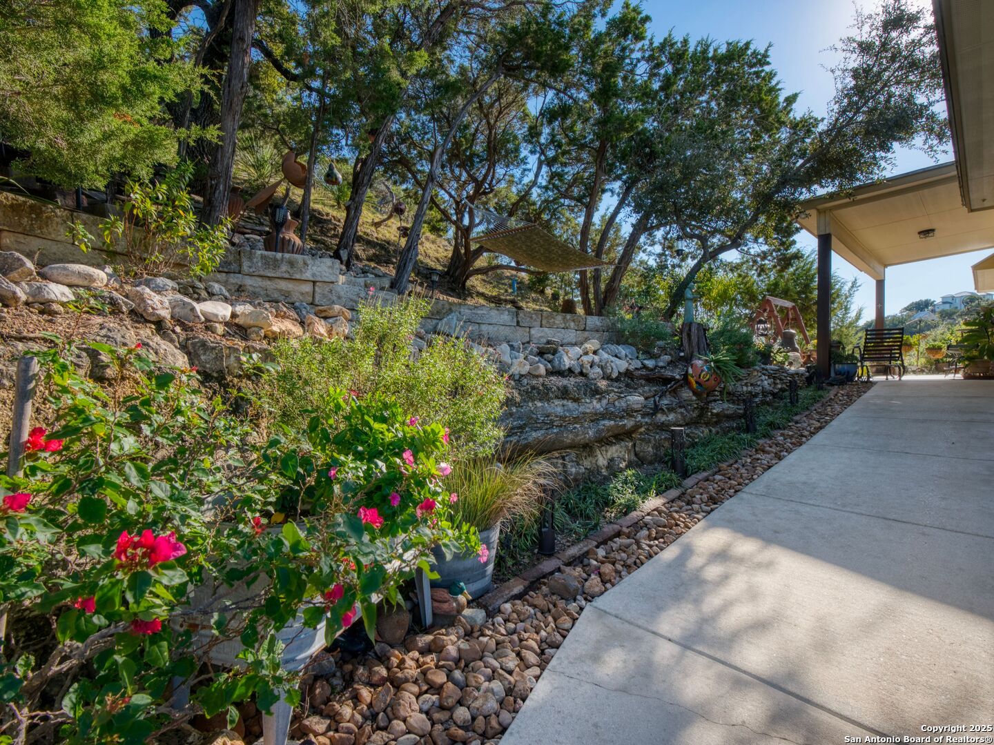 768 COLLEEN DR