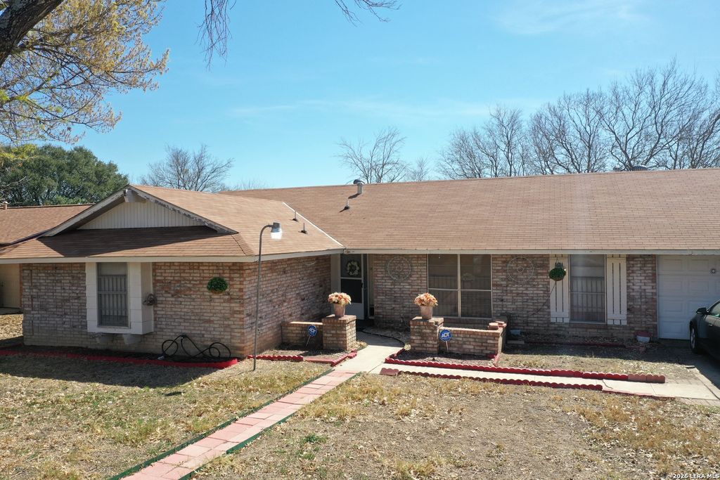 Photo of 5654 Castle Glade, San Antonio, TX 78218 (MLS # 1944589)
