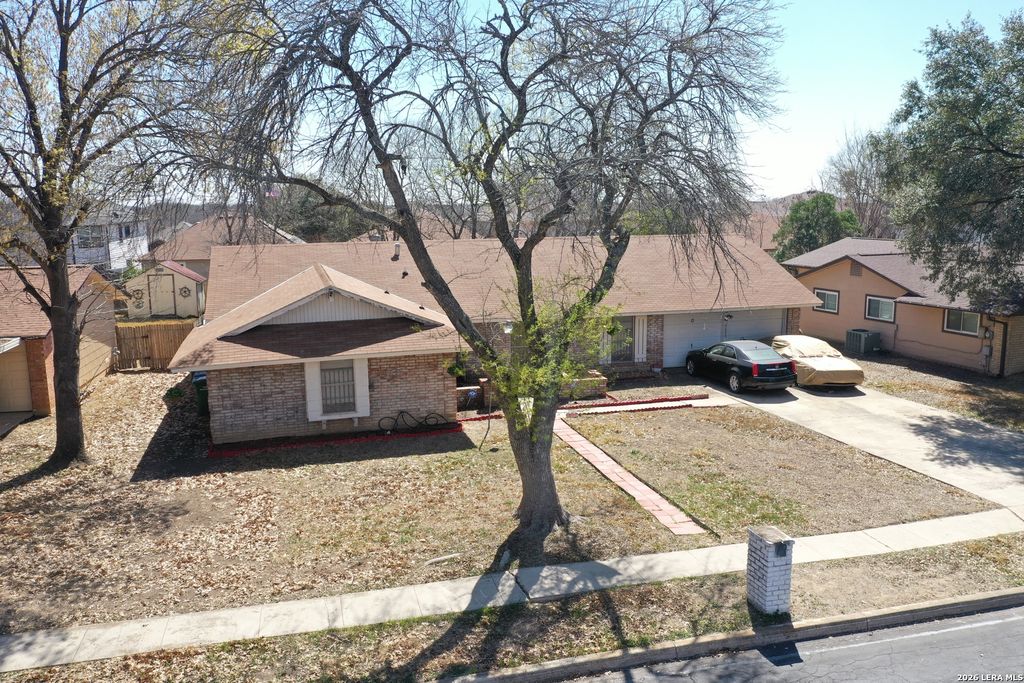 Photo of 5654 Castle Glade, San Antonio, TX 78218 (MLS # 1944589)