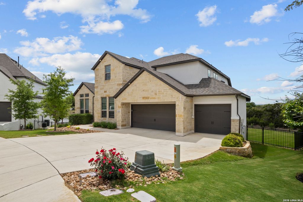 Photo of 226 Vizcaya, Boerne, TX 78006 (MLS # 1957664)