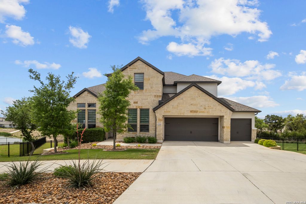 Photo of 226 Vizcaya, Boerne, TX 78006 (MLS # 1957664)