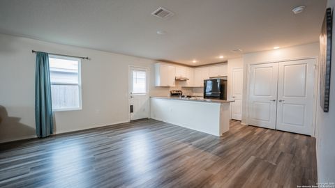 Tiny photo for 12923 LINKS BCH, San Antonio, TX 78221 (MLS # 1861255)