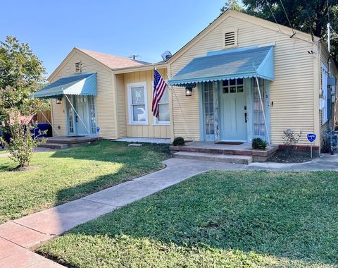 Property photo of 614 E Mulberry, San Antonio, TX 78212