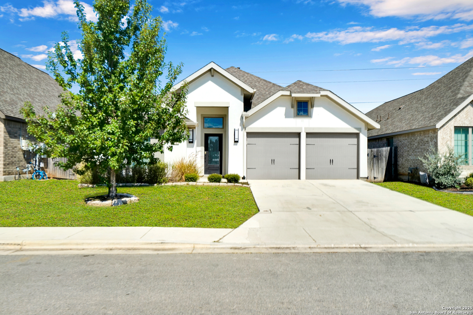 1920 Edgecreek, Seguin, TX, 78155