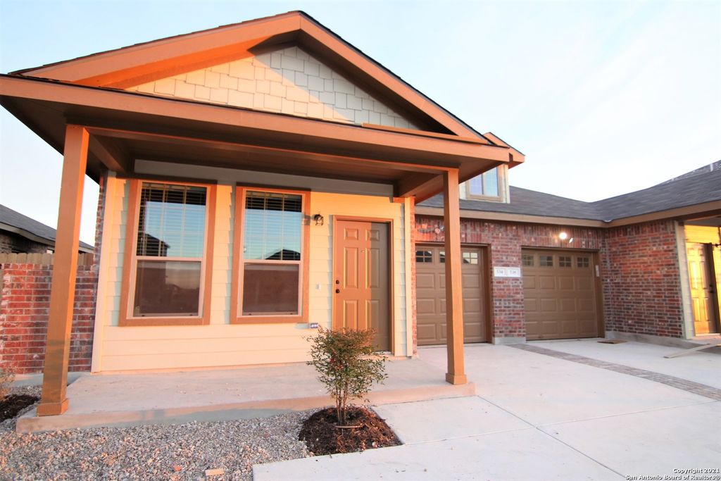 Photo of 534 Creekside Circle, New Braunfels, TX 78130 (MLS # 1955515)