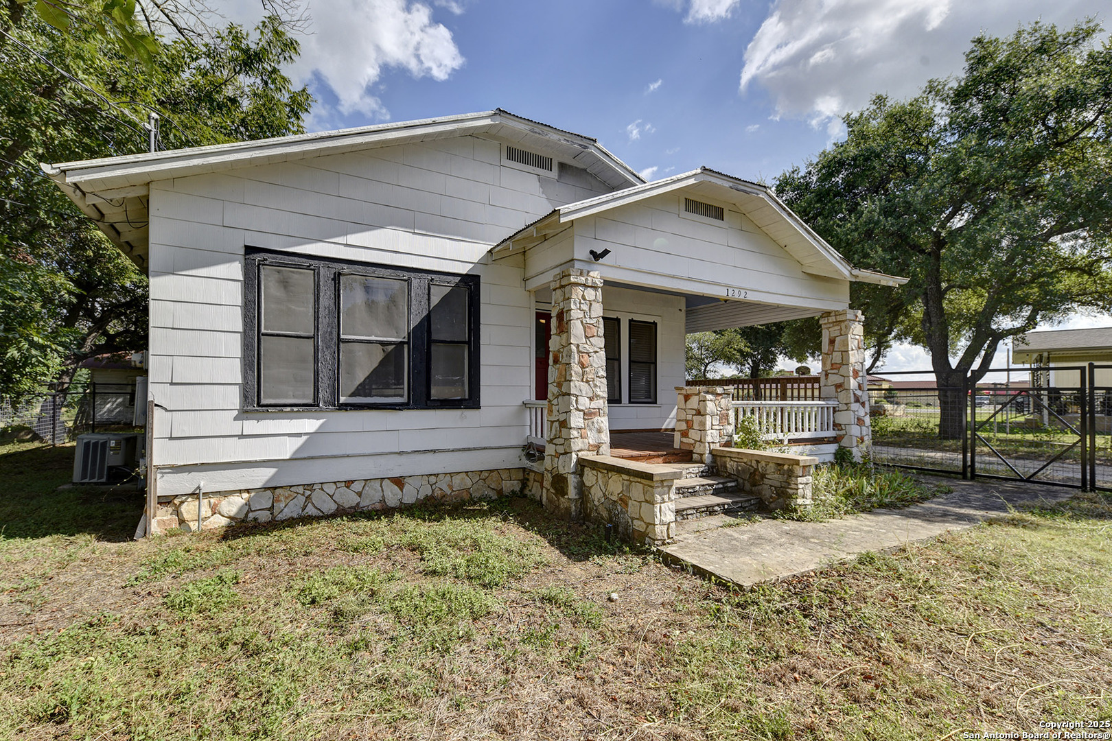 1292 N Business 35