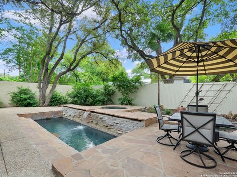 421 E Hildebrand San Antonio TX 78212