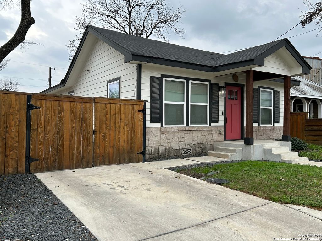 Photo of 716 Florida St, San Antonio, TX 78210 (MLS # 1931353)